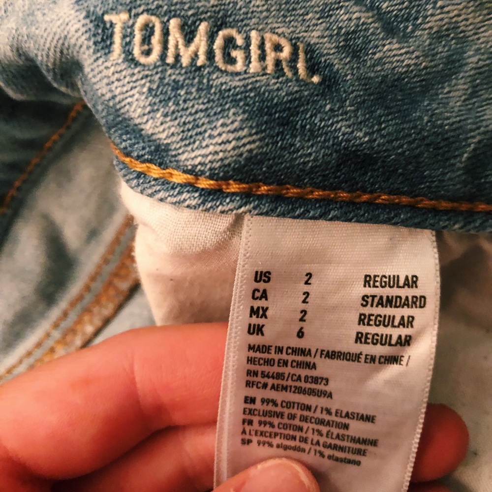 AMERICAN EAGLE RIPPED MID RISE DEMIN - Picture 3 of 3